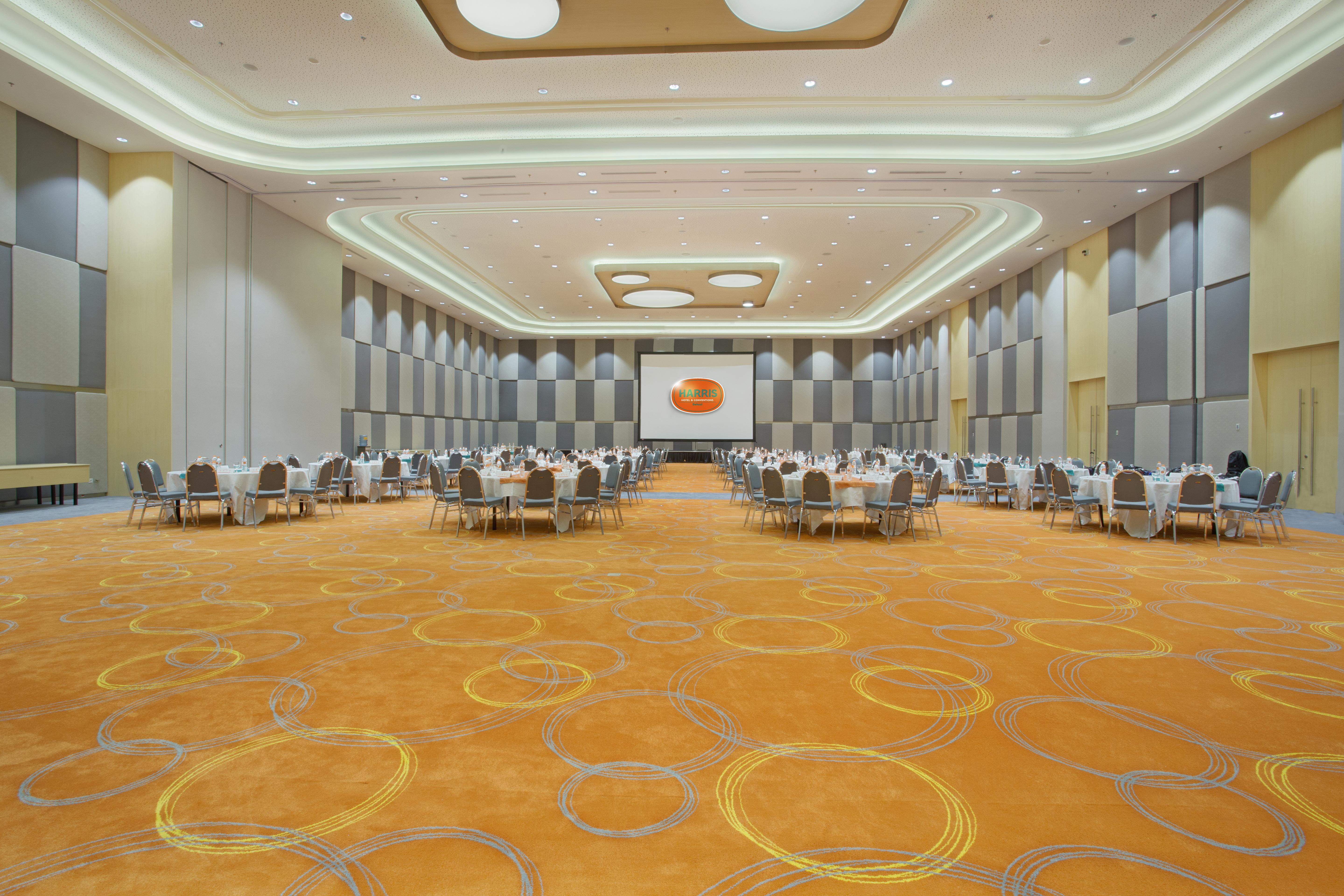 Harris Hotel & Conventions Bekasi Exterior photo