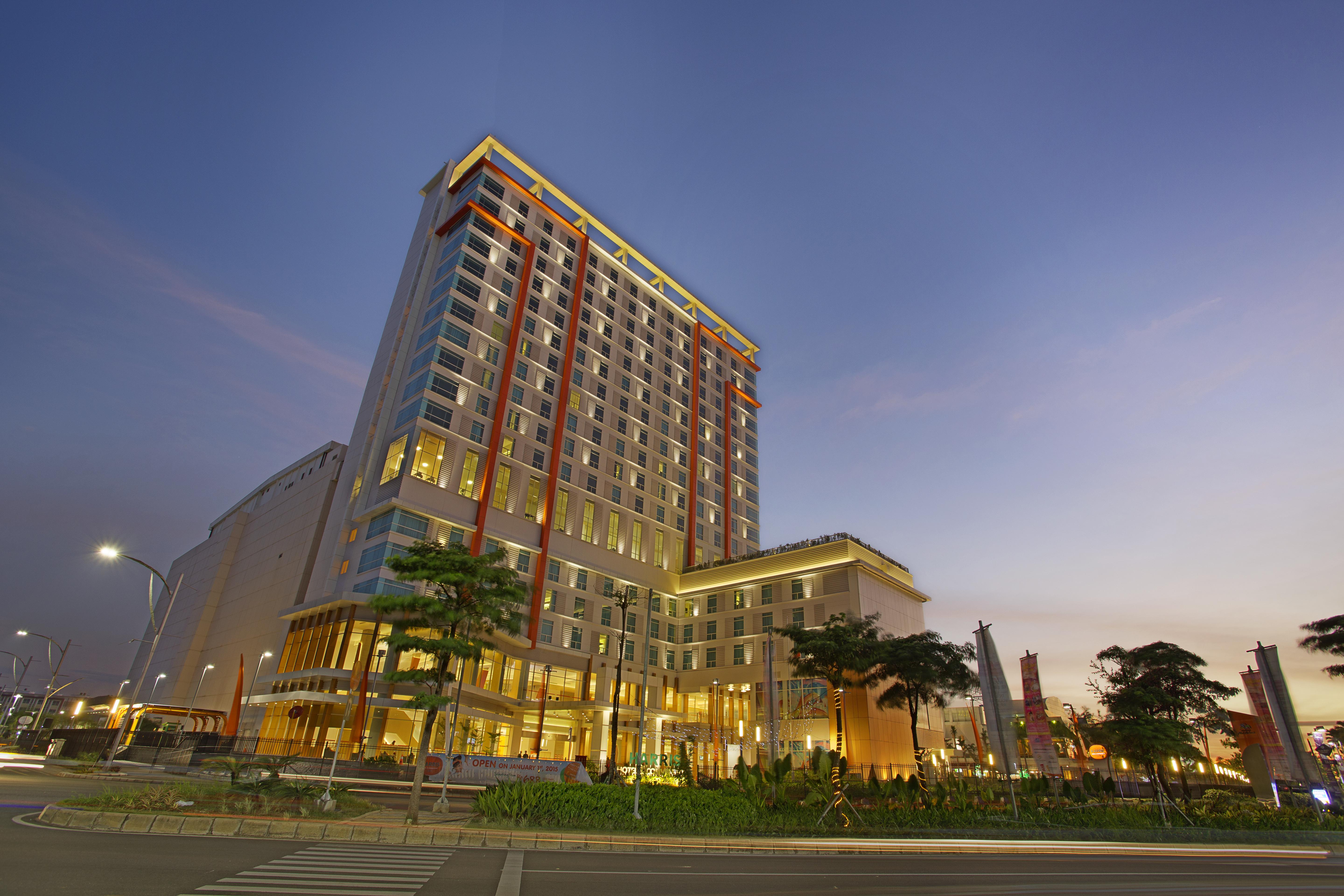 Harris Hotel & Conventions Bekasi Exterior photo